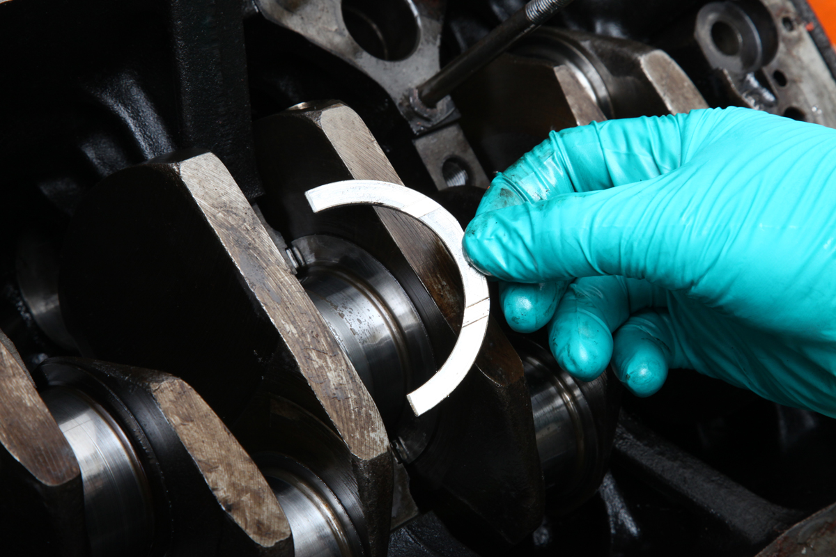 Disassembling and Inspecting a British Engine Moss Motoring