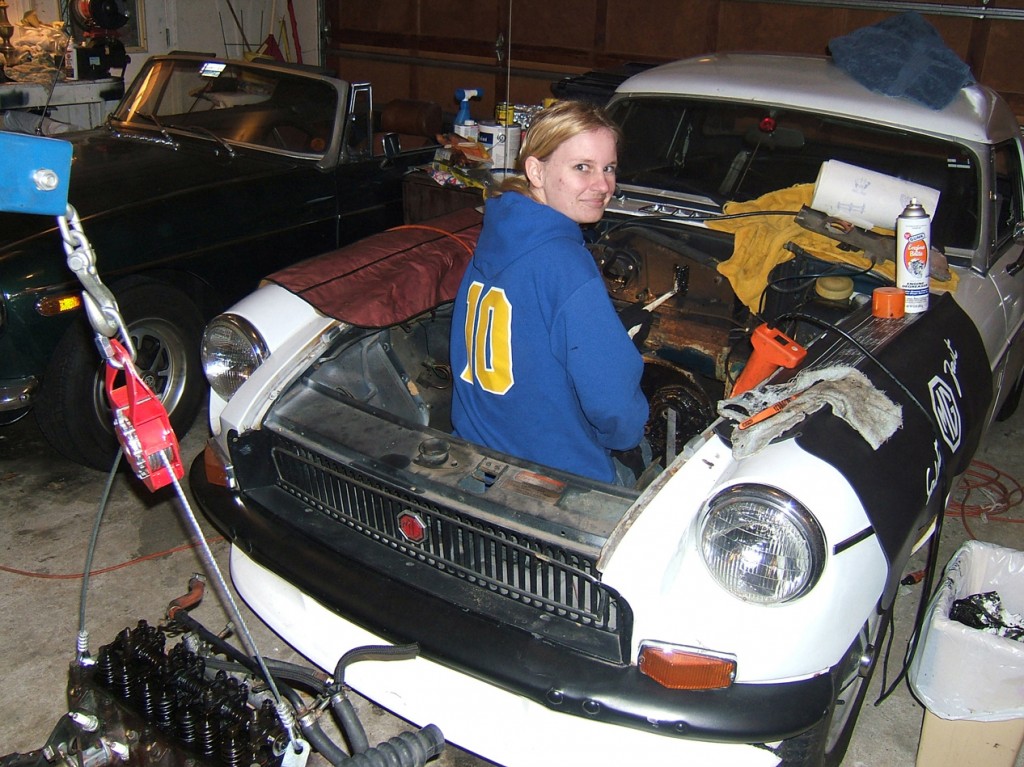 Cleaning-the-engine-compartment-1