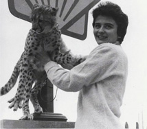 Soisbau2-with-her-pet-leopard
