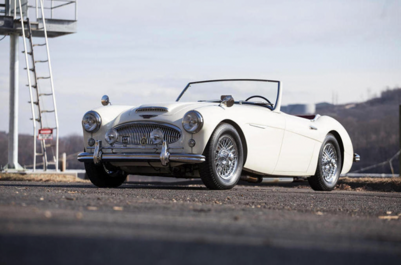 The perfect compromise. A 1962 3000 Tr--Carb in great condition and lying between Nos. 2 and 3 in value