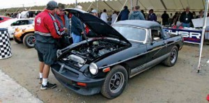 Glen Lenhard of Glenn’s MG Repair (St. Petersburg, Florida) discusses the Moss Supercharger installation on his Limited Edition MGB.
